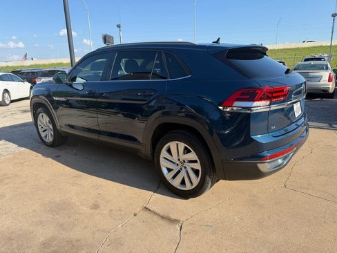 Used 2020 Volkswagen Atlas Cross Sport SE AWD/4WD image 4