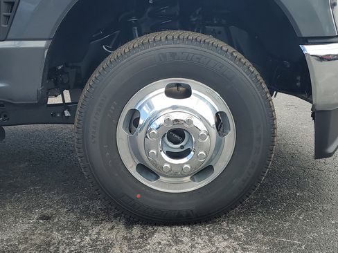 New 2026 Ford F350 XLT AWD/4WD image 9