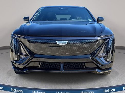 Used 2026 Cadillac Lyriq V AWD/4WD image 3