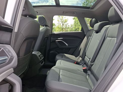 Used 2025 Audi Q5 Premium AWD/4WD image 10