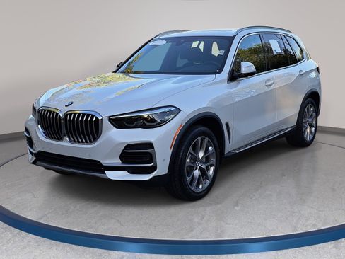 Used 2023 BMW X5 sDrive40i w/ Premium Package image 1