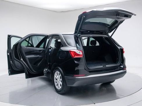 Used 2018 Chevrolet Equinox LT FWD image 19