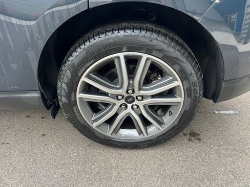 Used 2023 Ford Edge Titanium w/ Equipment Group 301A AWD/4WD image 9