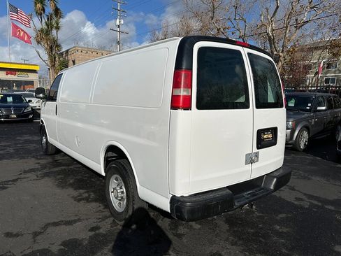 Used 2012 Chevrolet Express 2500 Extended image 7