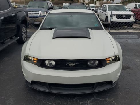 Used 2012 Ford Mustang GT image 2
