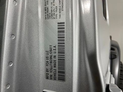 Used 2022 Jeep Gladiator Rubicon w/ Trailer Tow Package image 21