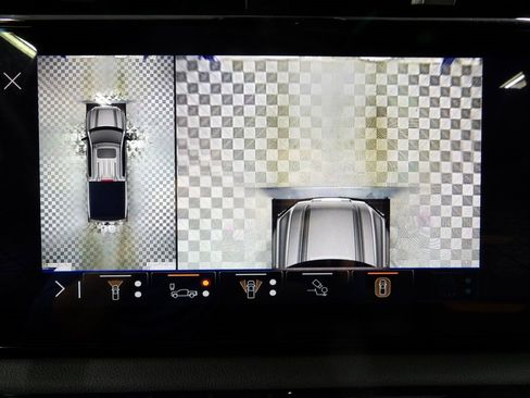 Used 2025 GMC Sierra 1500 AT4 w/ Technology Package image 17