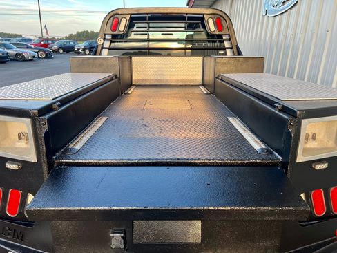 Used 2018 Ford F250 XL w/ Power Equipment Group image 7