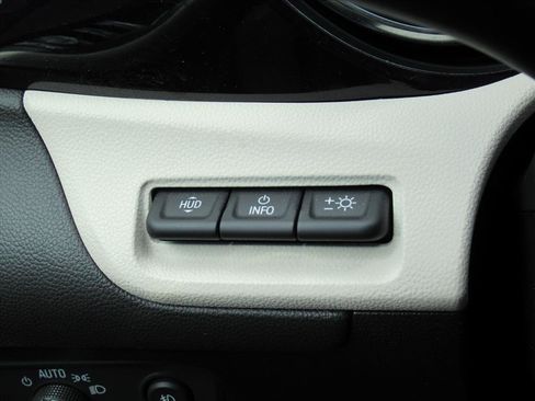 Used 2022 Buick Encore GX Essence w/ Advanced Technology Package image 25