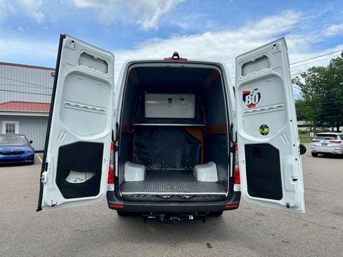 Used 2023 Mercedes-Benz Sprinter 3500 image 29