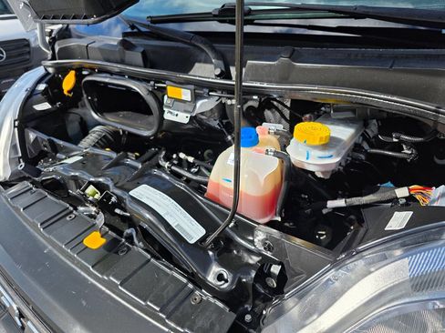 Used 2023 RAM ProMaster 2500 image 22