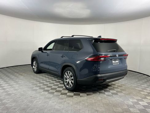 Used 2025 Toyota Grand Highlander FWD image 9