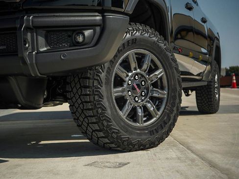 New 2026 GMC Sierra 1500 AT4X w/ LPO, Black Badging Package AWD/4WD image 6