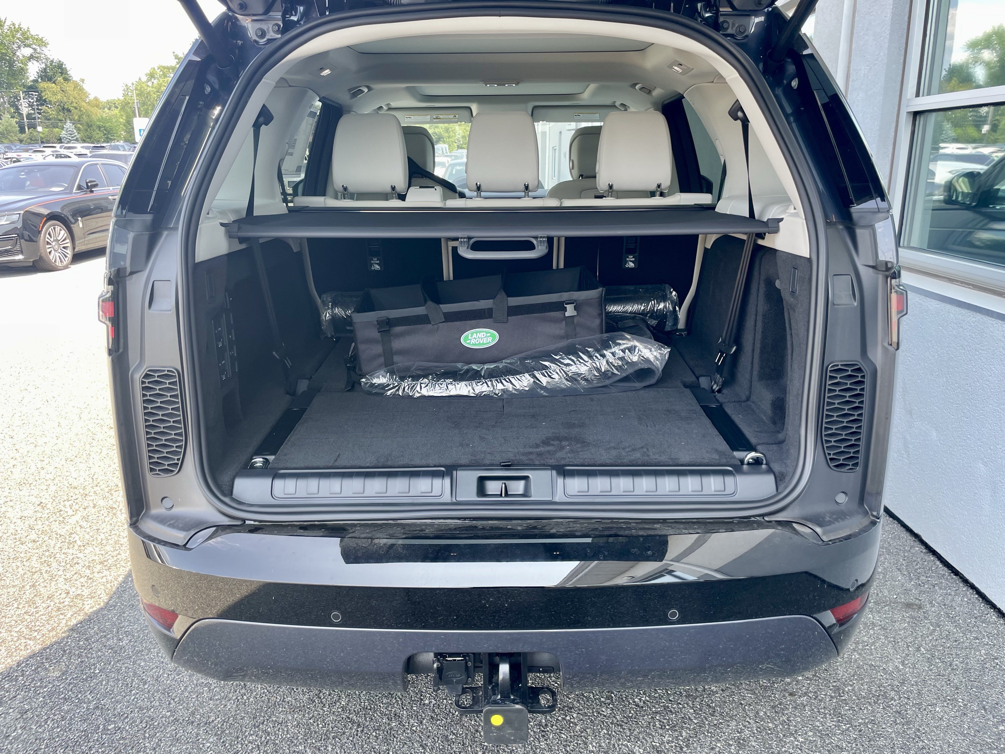 New 2026 Land Rover Discovery Dynamic SE AWD/4WD image 41
