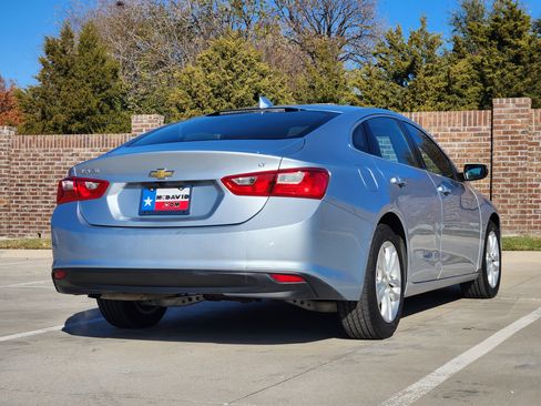 Used 2017 Chevrolet Malibu LT image 6