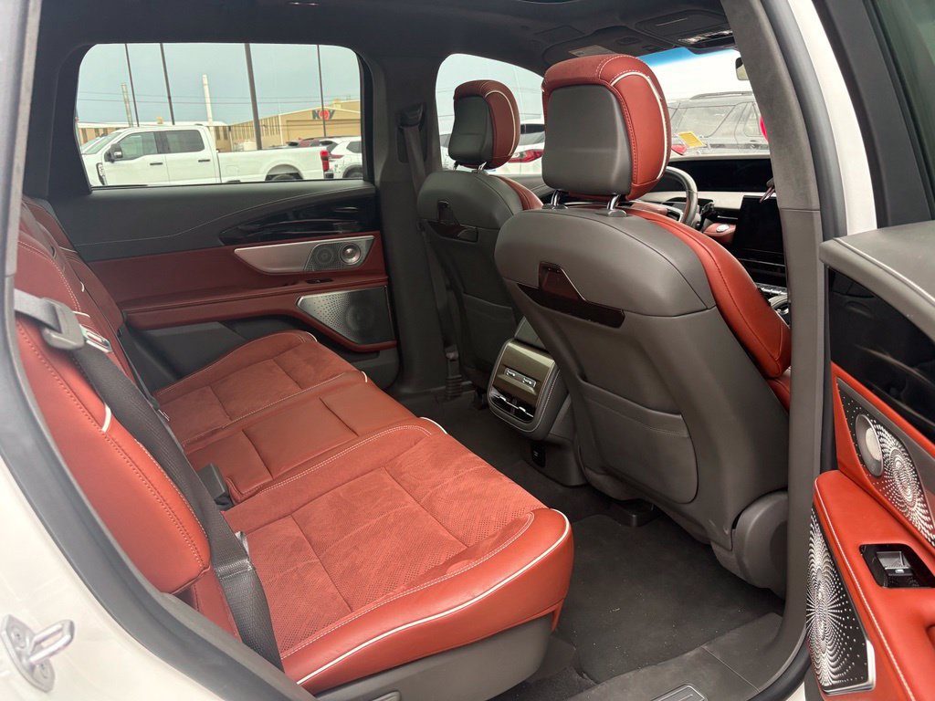 Used 2024 Lincoln Nautilus Black Label AWD/4WD image 11
