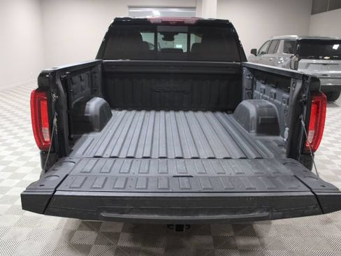 Used 2024 GMC Sierra 1500 AT4 w/ Technology Package AWD/4WD image 13