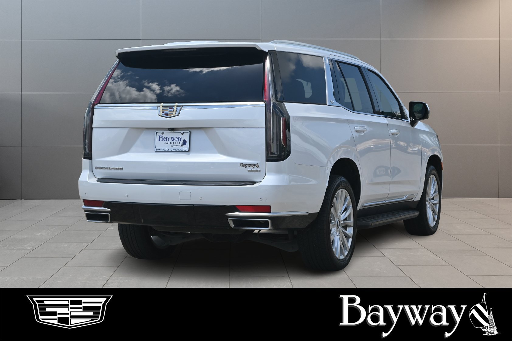 Used 2023 Cadillac Escalade Luxury w/ LPO, Floor Liner Package RWD image 5
