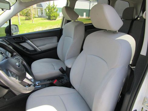 Used 2018 Subaru Forester 2.5i w/ Alloy Wheel Package AWD/4WD image 8