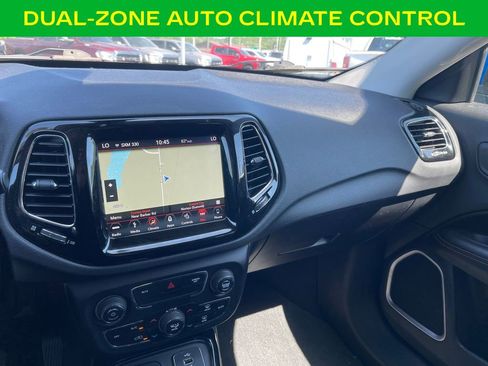 Used 2018 Jeep Compass Limited w/ Navigation Group AWD/4WD image 21