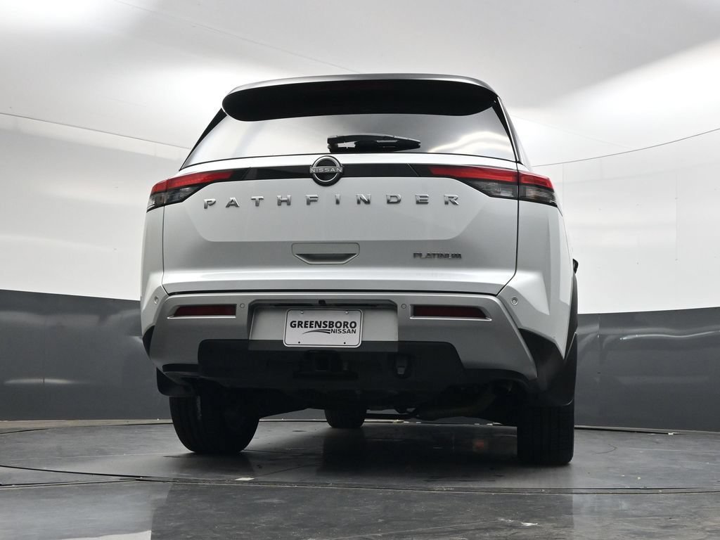 Used 2025 Nissan Pathfinder Platinum FWD image 41