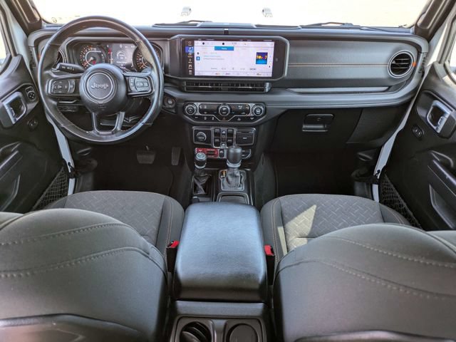 Used 2024 Jeep Gladiator Mojave AWD/4WD image 15