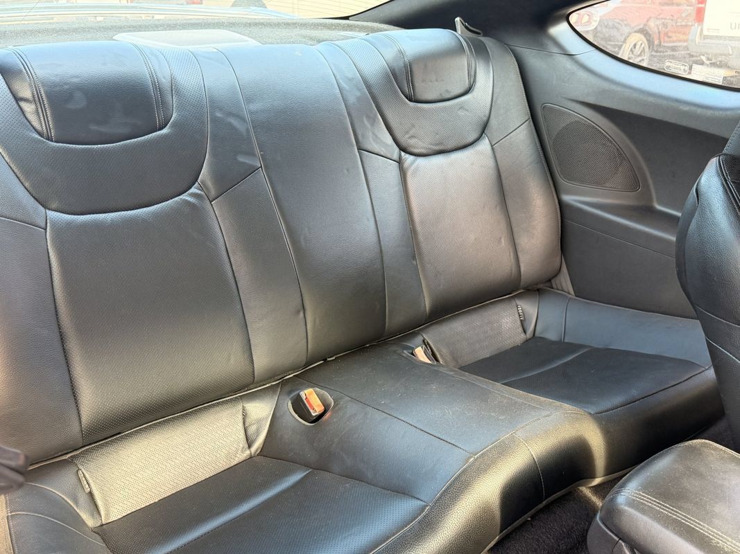 Used 2015 Hyundai Genesis 3.8 RWD image 8