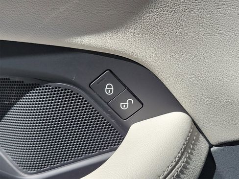 Used 2019 Jaguar E-PACE S image 32