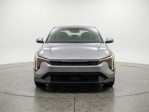 Used 2025 Kia K4 FWD image 2