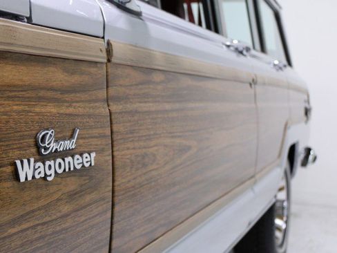 Used 1986 Jeep Grand Wagoneer image 43