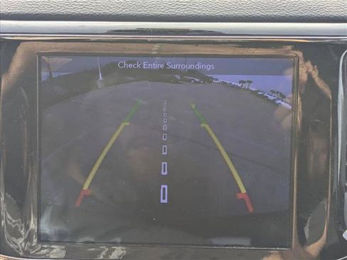 Used 2019 Jeep Grand Cherokee Altitude image 12