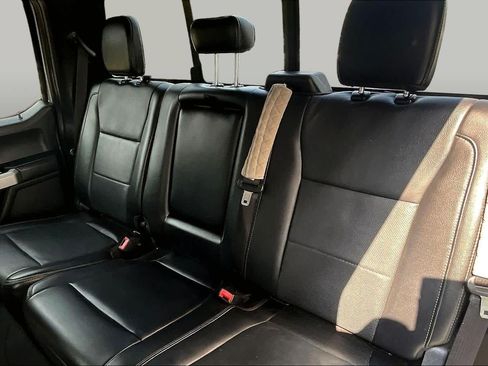 Used 2019 Ford F250 Lariat w/ Lariat Value Package AWD/4WD image 17