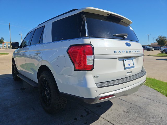 Used 2024 Ford Expedition XLT RWD image 5