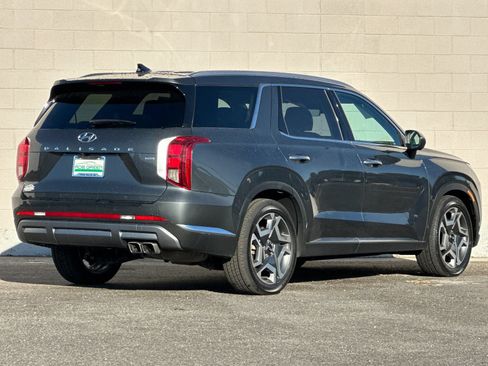 Used 2023 Hyundai Palisade Limited w/ Cargo Package AWD/4WD image 3