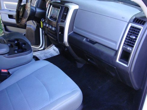 Used 2017 RAM 1500 Classic SLT AWD/4WD image 21