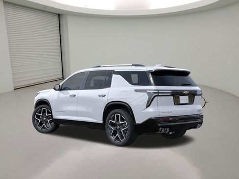 New 2026 Chevrolet Traverse High Country w/ LPO, Floor Liner Package image 3