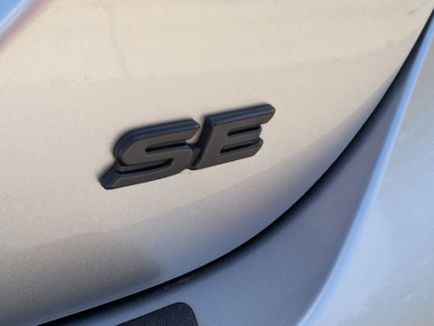 Used 2024 Toyota Camry SE w/ Convenience Package image 27