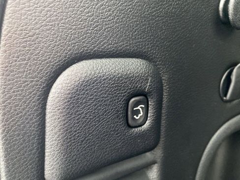 Used 2022 Jeep Grand Cherokee Limited image 15