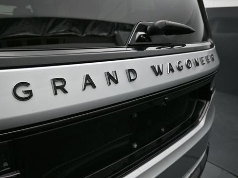 Used 2024 Jeep Grand Wagoneer L Series III w/ Quick Order Packagew 28T AWD/4WD image 10