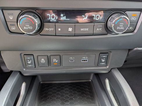 New 2026 Nissan Frontier SV w/ SV Convenience Package AWD/4WD image 24