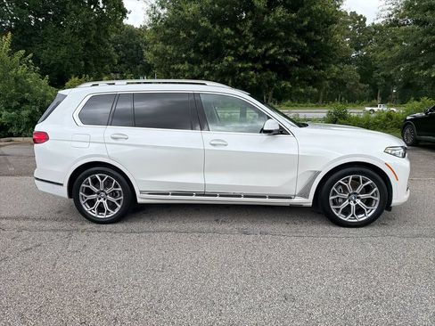 Used 2022 BMW X7 xDrive40i w/ Premium Package AWD/4WD image 8