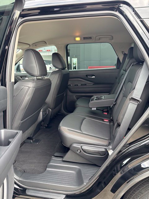 Used 2026 Nissan Pathfinder SL AWD/4WD image 6