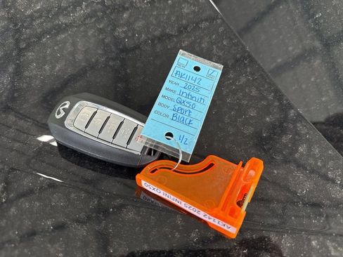 Used 2025 INFINITI QX50 Sport AWD/4WD image 11