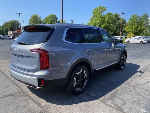 Used 2023 Kia Telluride S AWD/4WD image 6