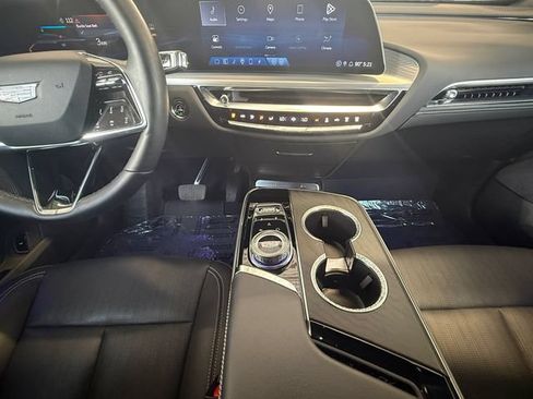 Certified 2023 Cadillac Lyriq 2WD image 3