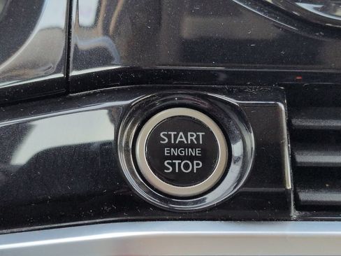 Used 2022 Nissan Pathfinder SV FWD image 27