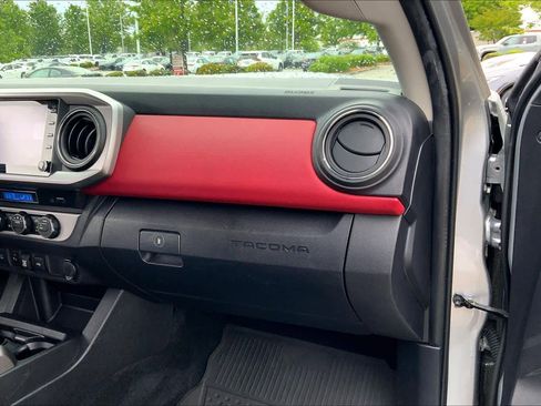 Used 2023 Toyota Tacoma SR5 RWD image 18