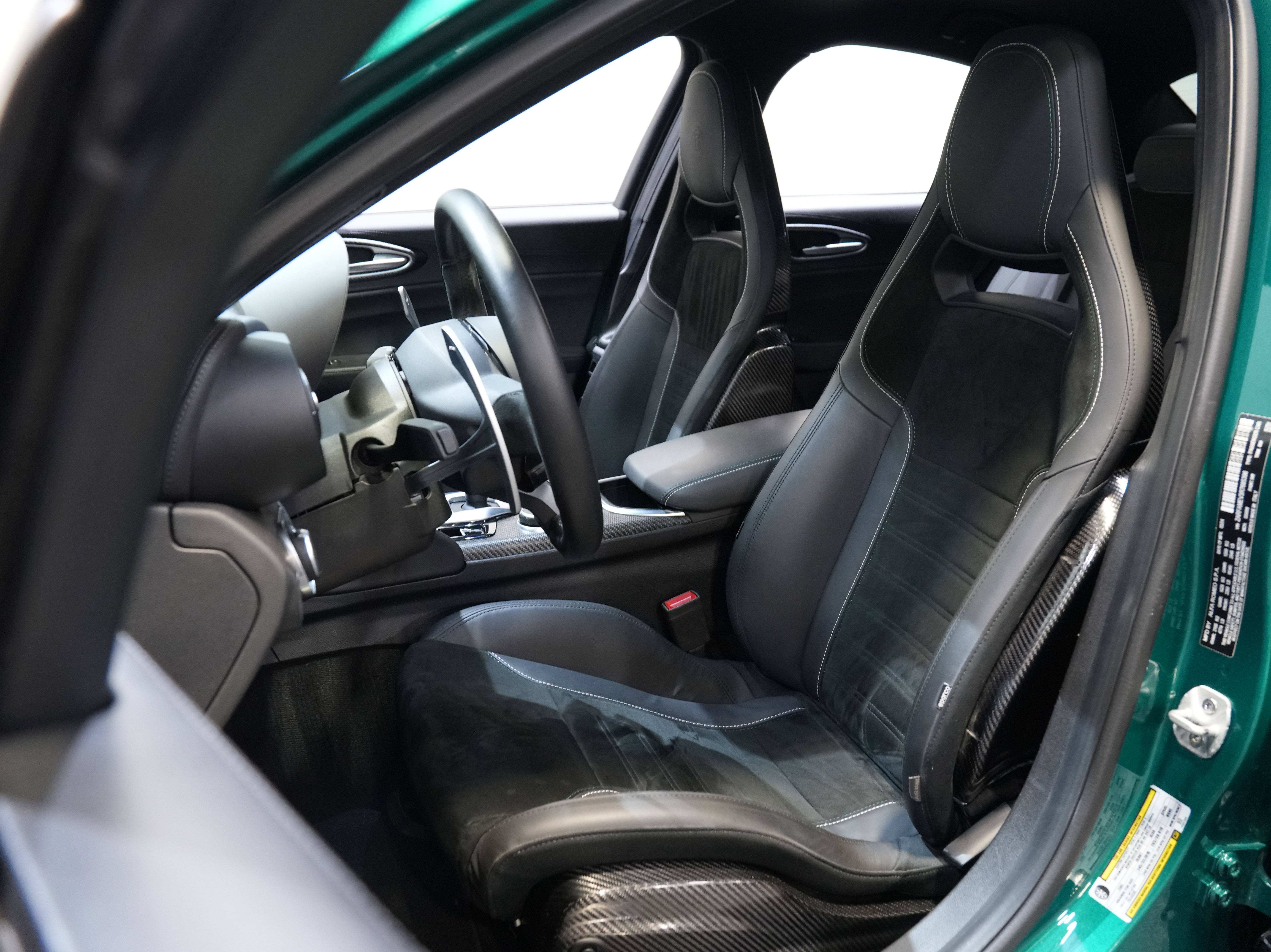 Used 2024 Alfa Romeo Giulia Quadrifoglio RWD image 30