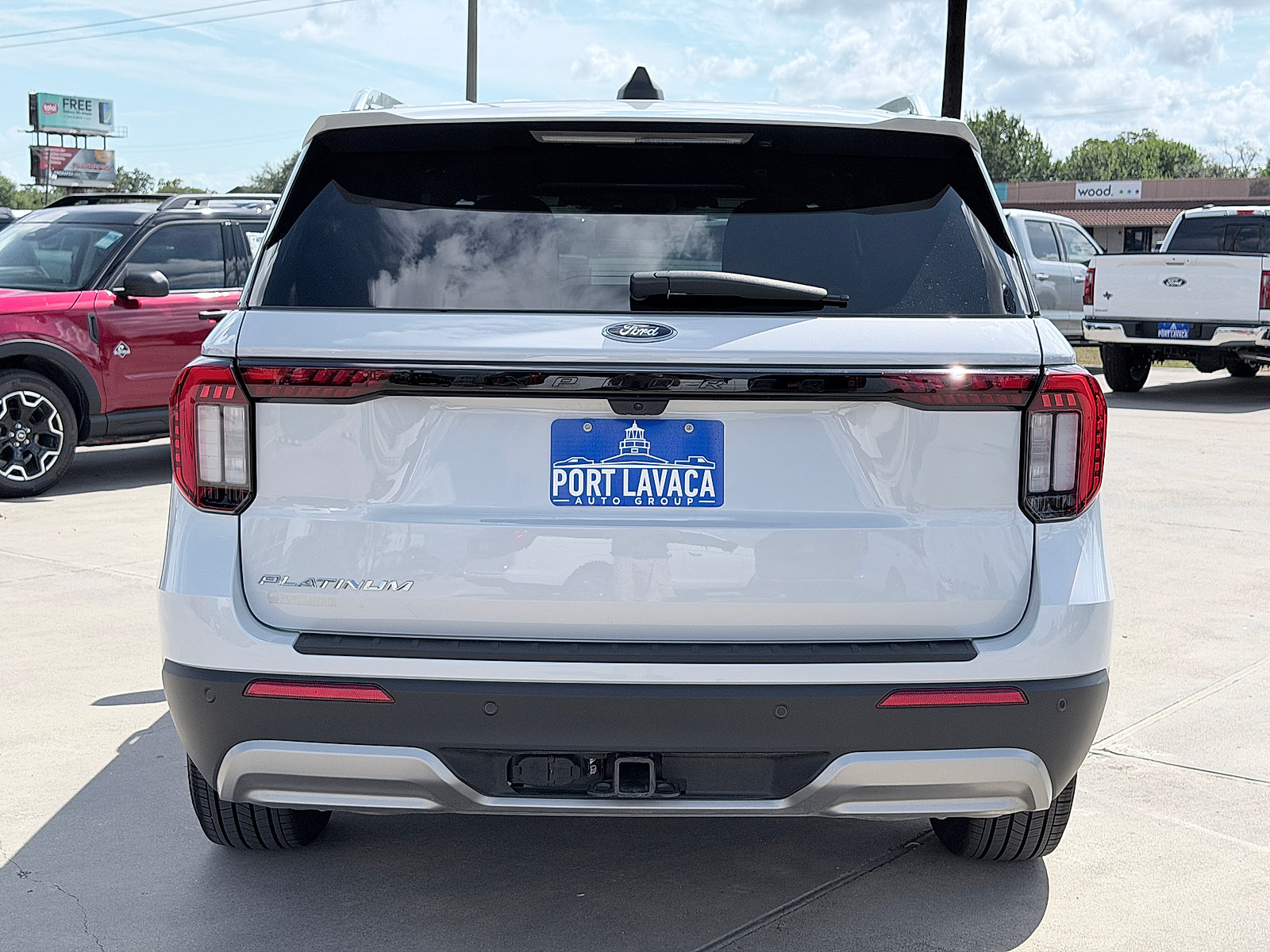 Used 2026 Ford Explorer Platinum RWD image 6