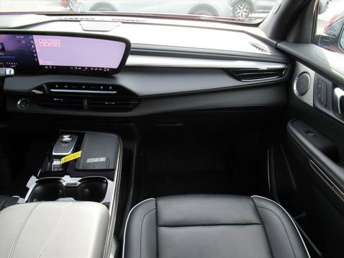 Used 2025 Buick Enclave Avenir w/ Super Cruise Package image 15